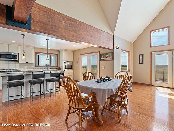 5th image of 1520 Miller Way