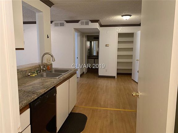 4th image of 221 Mission Newport Ln APT 203