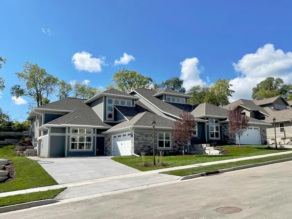 3601 Hawthorn Hill DRIVE, Waukesha, WI 53188