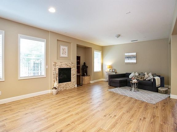 3rd image of 2150 Sterling Dr