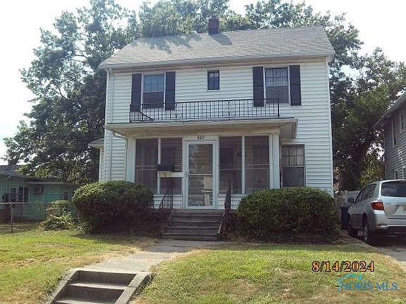 2nd image of 842 Brighton Ave