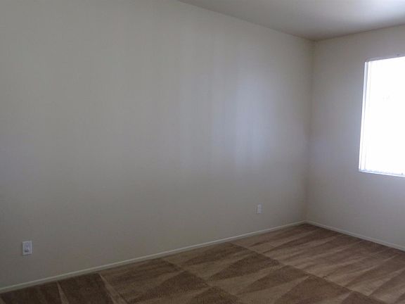 4th image of 16370 Burwood Ave