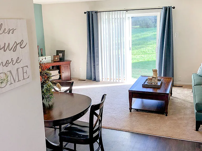 Sterling Heights Apartments — Photo 14