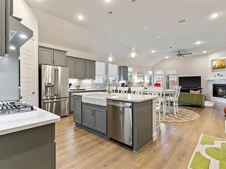 3908 Starlight Creek Dr — Photo 15
