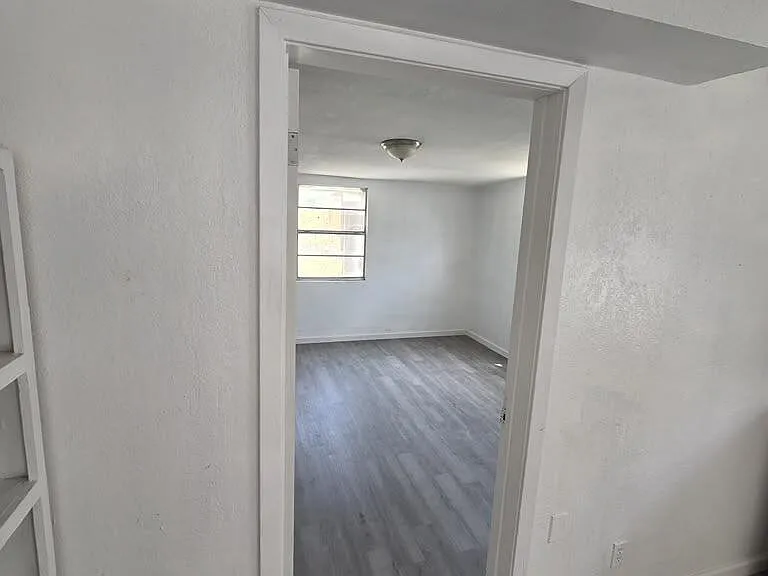1657 Harvard Ave #B — Photo 4