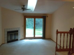 1858 Southpointe Ter, Eagan, MN 55122