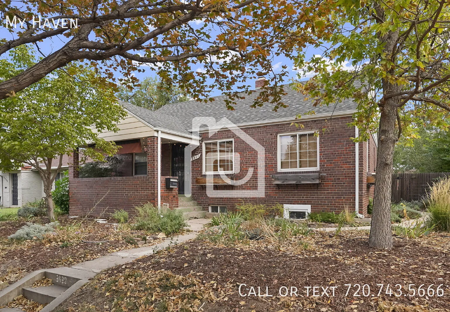 Historic 4 Bedroom Home with Hardwood Floors — Photo 2