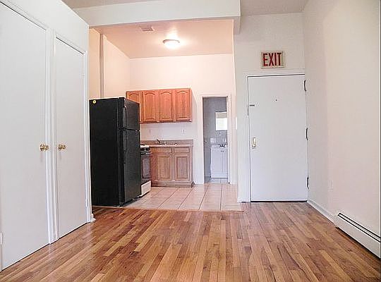 3rd image of 804 Macon St #5C