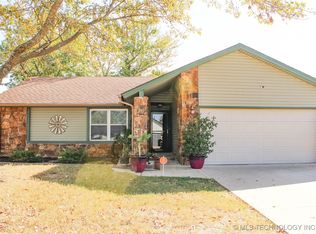 3901 S Sycamore Ave E, Broken Arrow, OK 74011