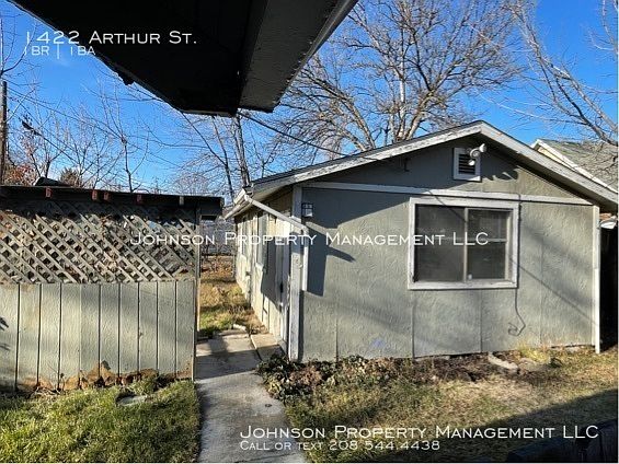 3rd image of 1422 Arthur St