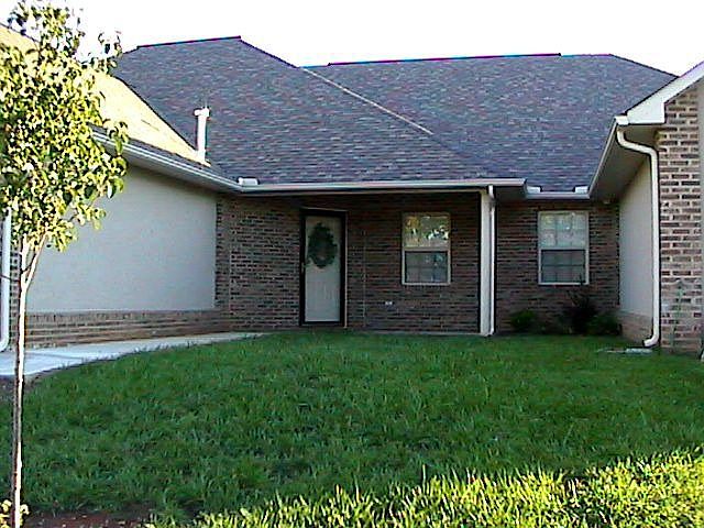 1st image of 426 Lochmere Dr