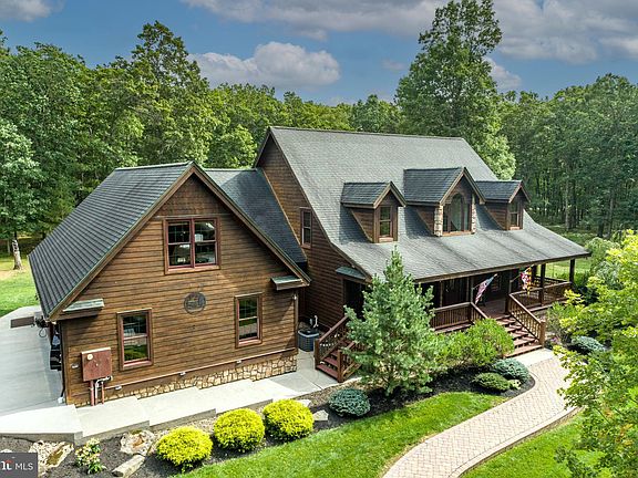 4th image of 65 Golden Woods Ct
