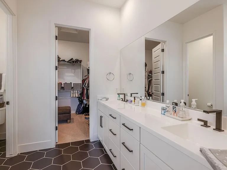 10209 E Thistle Ave — Photo 15