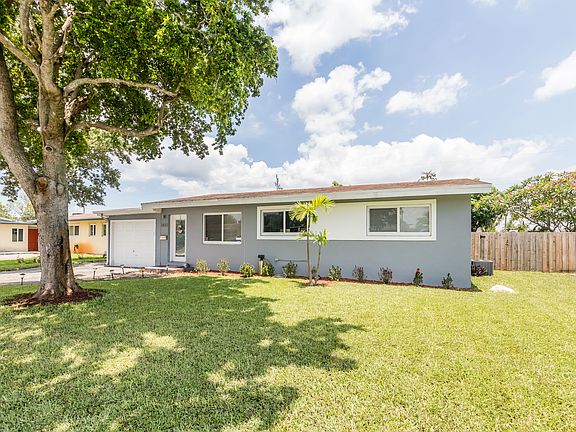 3rd image of 3633 SW 23rd St