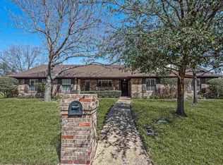 9913 Sandalwood Dr, Woodway, TX 76712