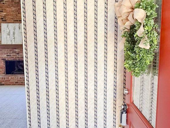 3rd image of 429 Avon Rd