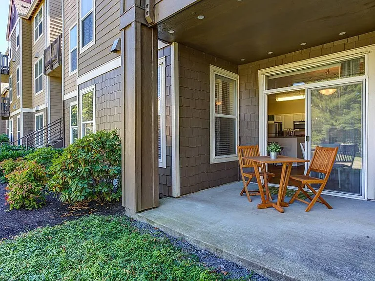 Commons at Verandas in Tanasbourne Apartments — Photo 36