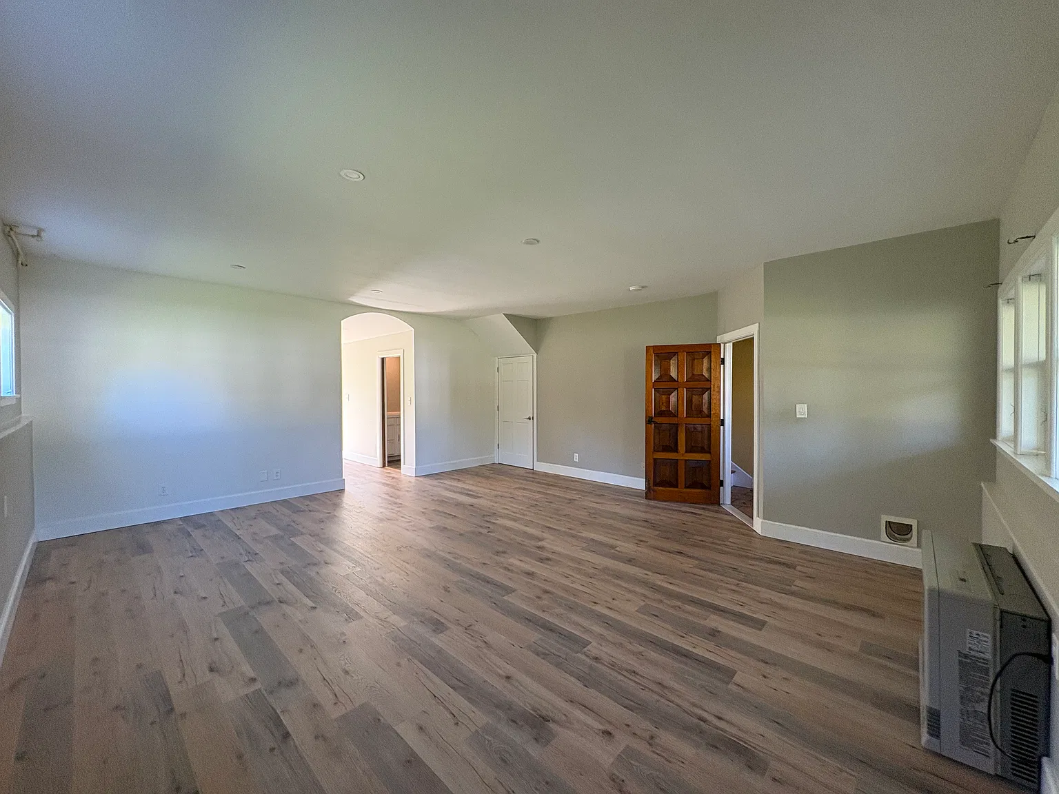 2 bed, 1600 sqft, $2,500 — Photo 2