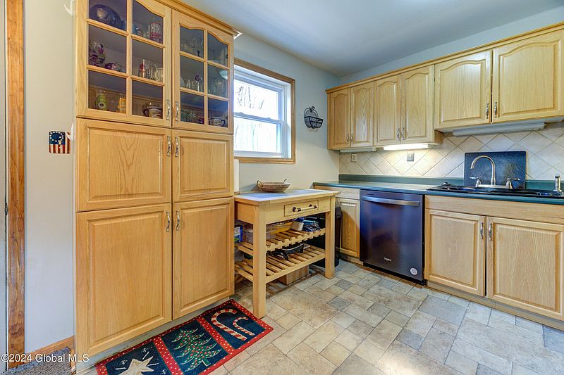 5th image of 107 Quevic Drive