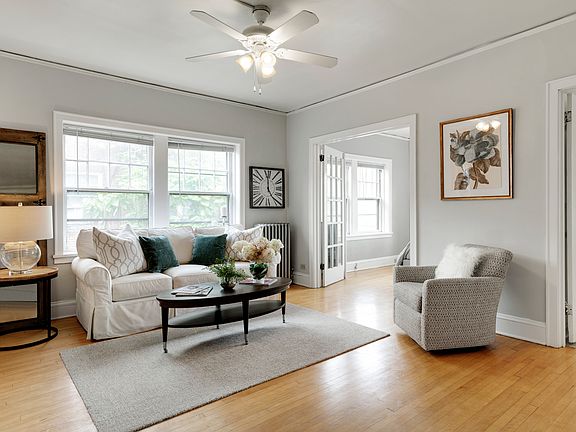 5th image of 3129 Aldrich Ave S #1B-1Ba