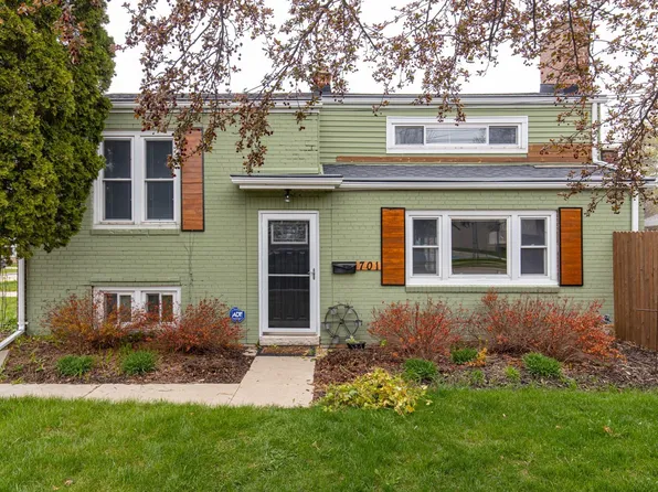 701 Kinzie Ct, Menasha, WI 54952