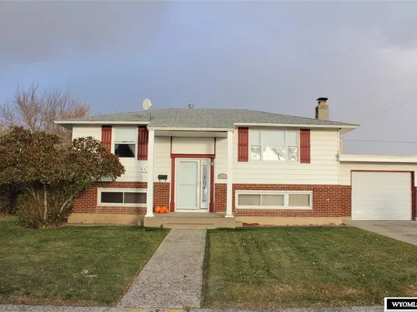 1429 Carbon St, Rock Springs, WY 82901
