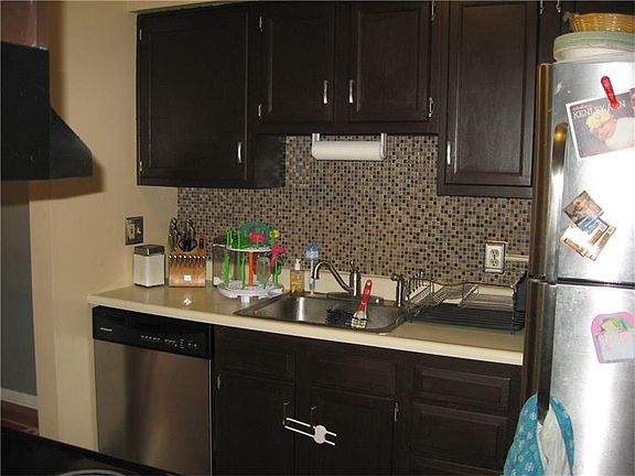 3rd image of 520 Brandywine Dr