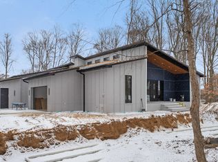 585 Hawksnest Dr, South Haven, MI 49090