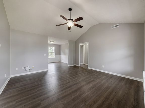 2nd image of 526 Wildwood Dr