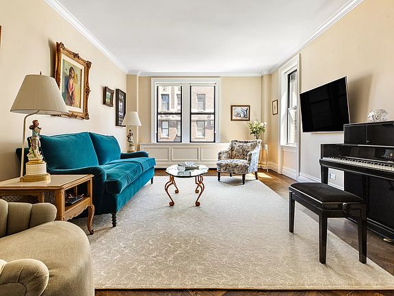 4th image of 890 W End Ave APT 14B