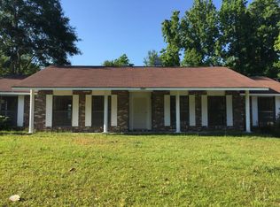 1321 Evangeline Dr, Picayune, MS 39466