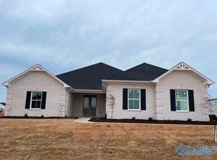 26415 Birkshire Ln, Athens, AL 35613