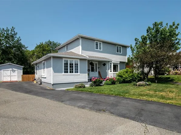 9 Lodge Place, St. John's, NL A1E4Y5