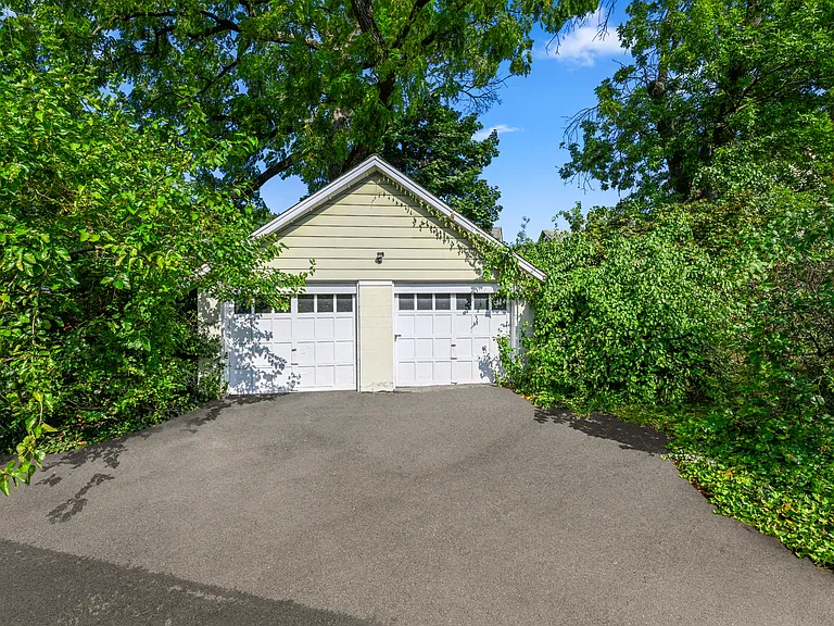 69 Maple St — Photo 5