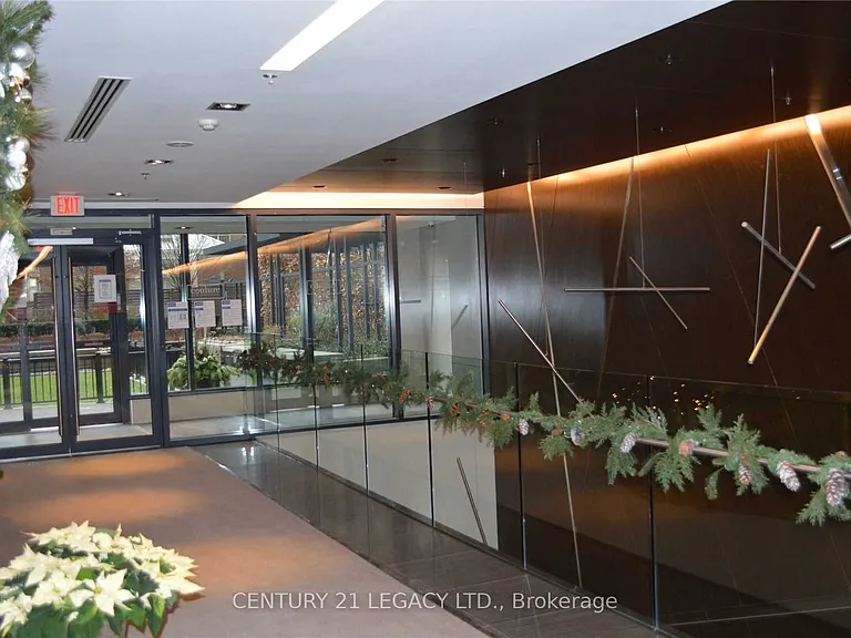 28 Ted Rogers Way #1510 — Photo 27