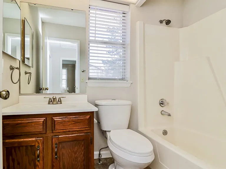 17 Hollow Tree Ct — Photo 20