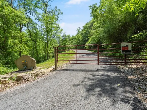 101 Boyds Run Rd, Presto, PA 15142