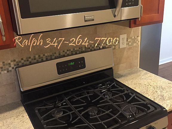 2nd image of 527 40th St APT 1R