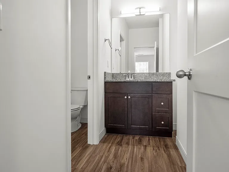 231 Walton Ave #302 — Photo 13
