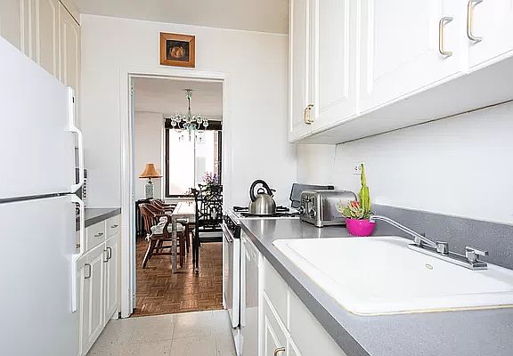 3rd image of 1619 3rd Ave APT 12D