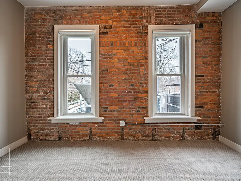245 King Ave — Photo 35