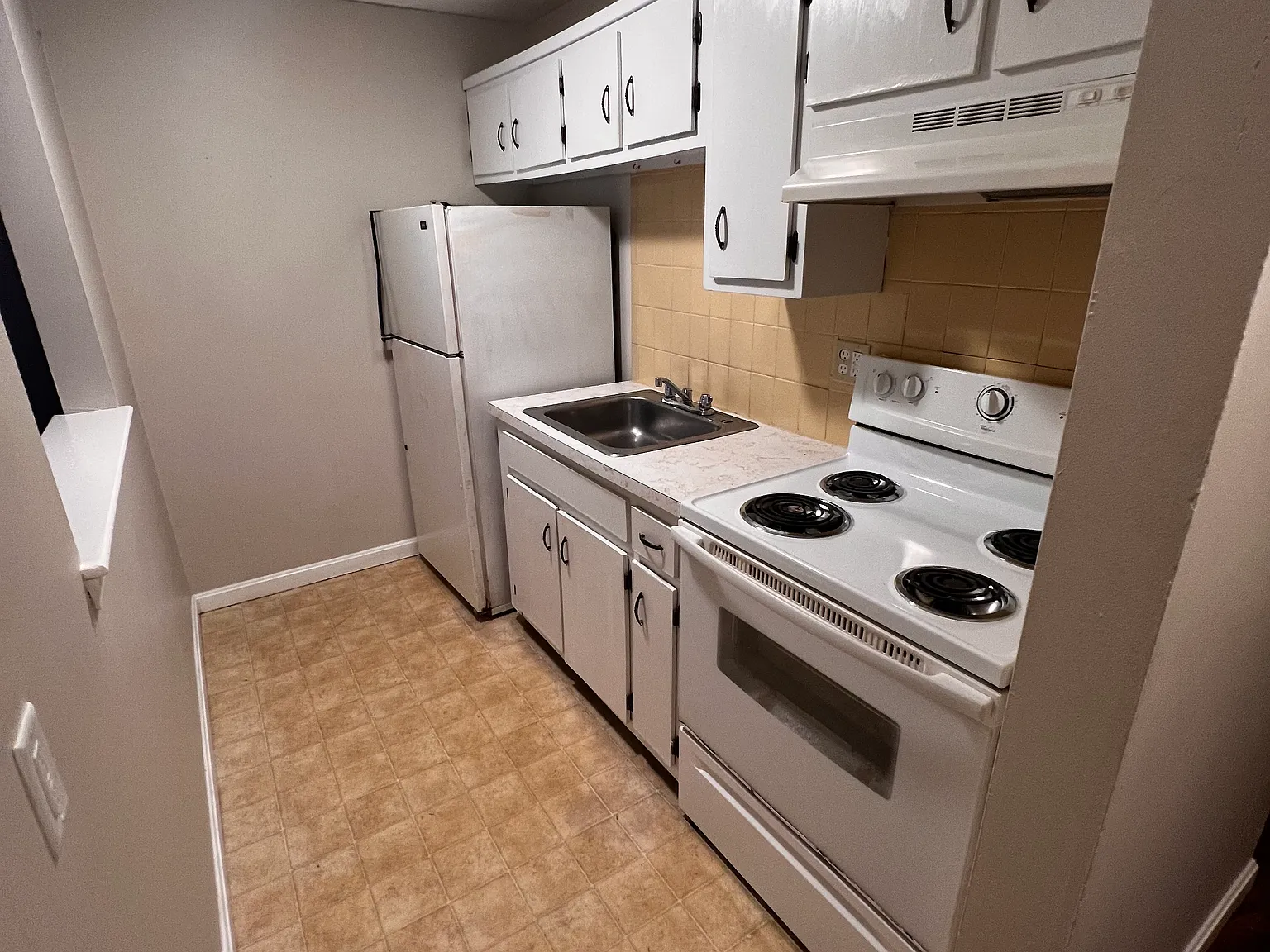 Studio, $1,325 — Photo 4