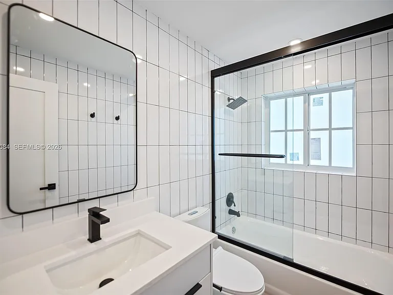8107 SW 72nd Ave #413E — Photo 22