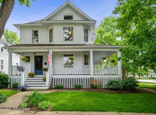 249 W Lake St, Barrington, IL 60010