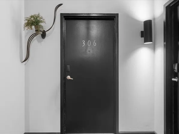 1301 Market St APT 306, Chattanooga, TN 37402