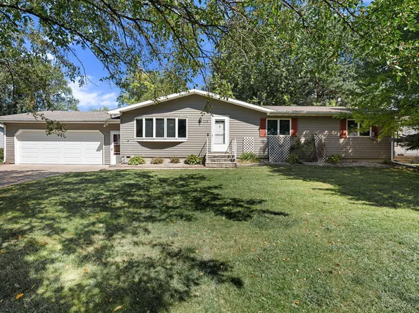 112 13th Ave NW, Waseca, MN 56093
