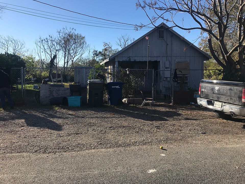 1st image of 124 N Bluntzer St