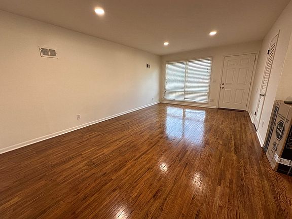 2nd image of 5613 Seward St