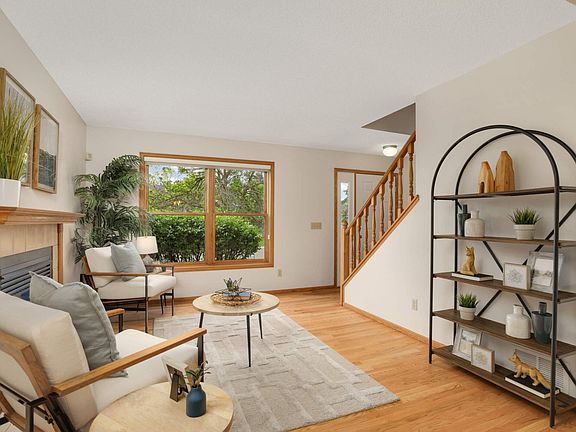 3rd image of 1392 Interlachen Cir