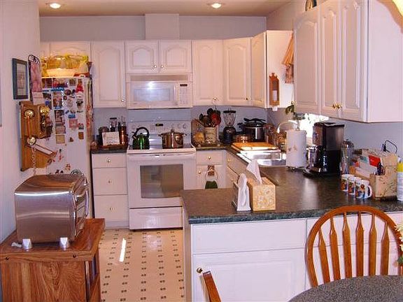 4th image of 4515 Brentwood Dr